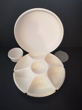 VTG Tupperware Serving Set w/ 6 Compartments, a Central Dip Bowl & Lid + Cover